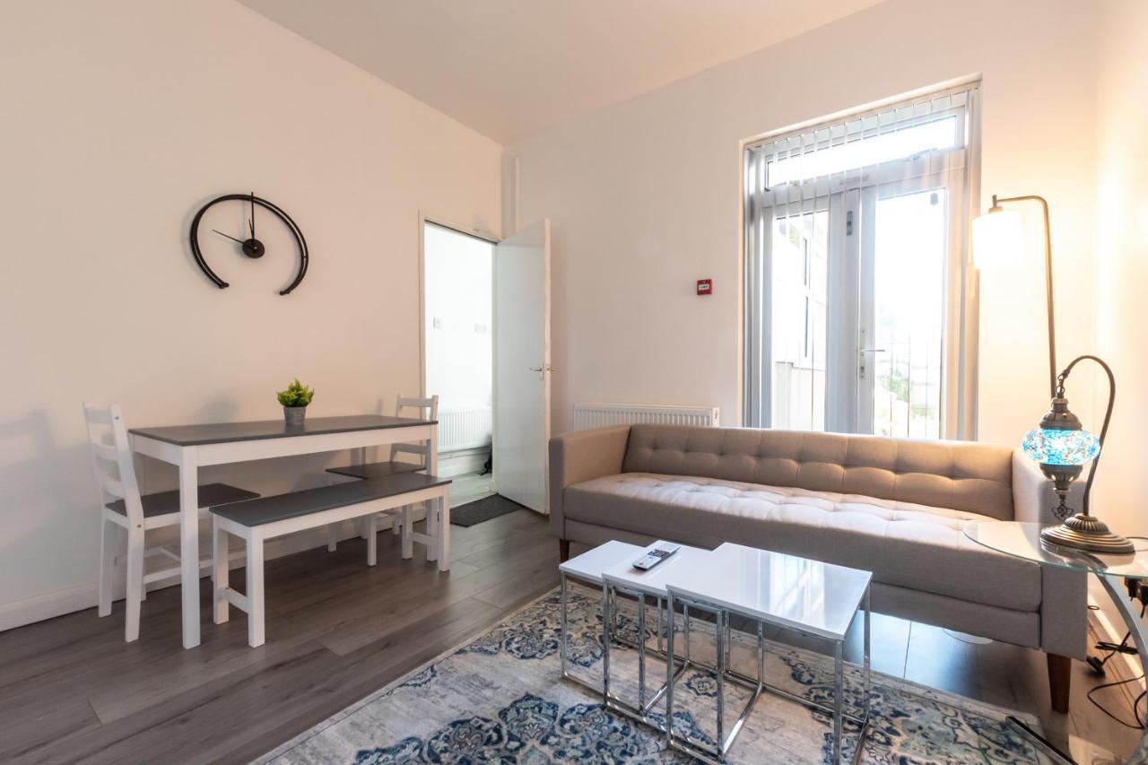 Tanzanite - 5 Bedroom House / Sleeps 10